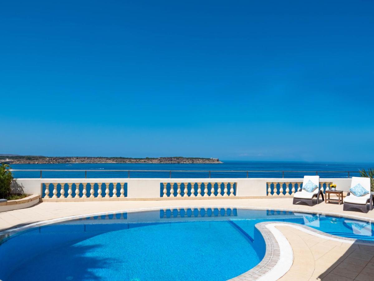 מליאהה Villa Palma - Sunset Sea Views With Pool, Jacuzzi, Sauna And Games Room מראה חיצוני תמונה