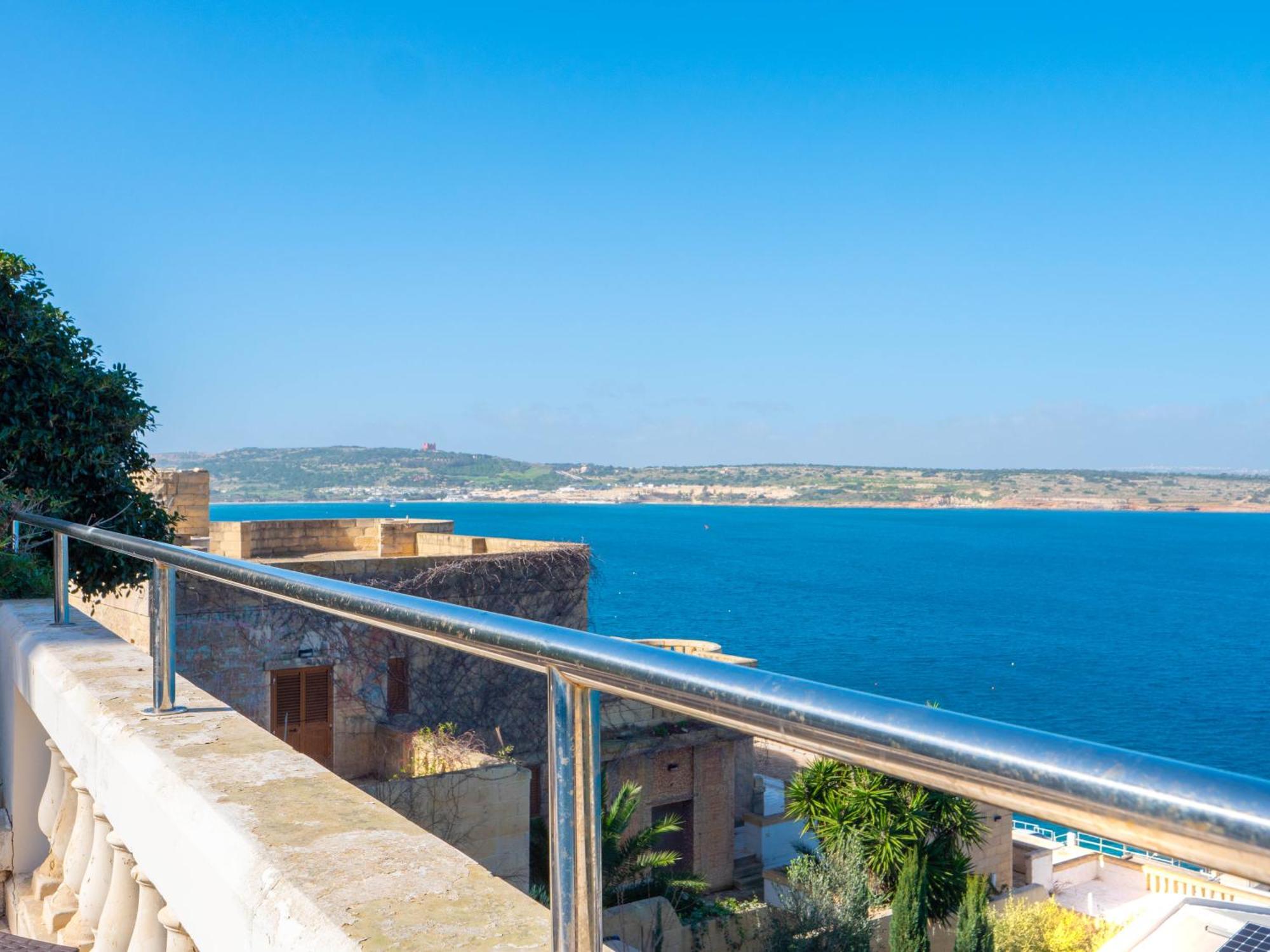 מליאהה Villa Palma - Sunset Sea Views With Pool, Jacuzzi, Sauna And Games Room מראה חיצוני תמונה